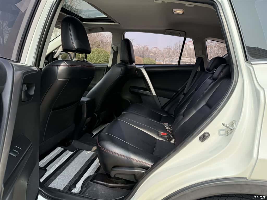 Toyota RAV4, 2019 23