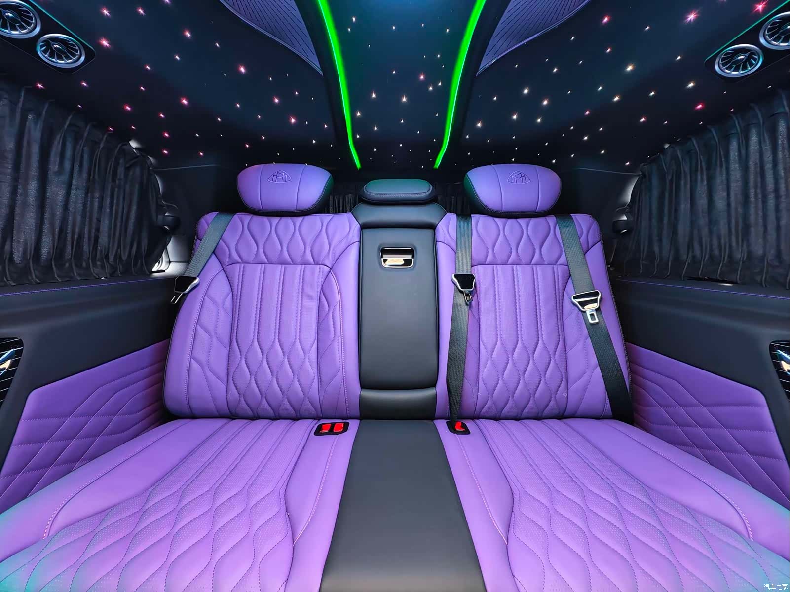 Mercedes-Benz 7, 2025 9