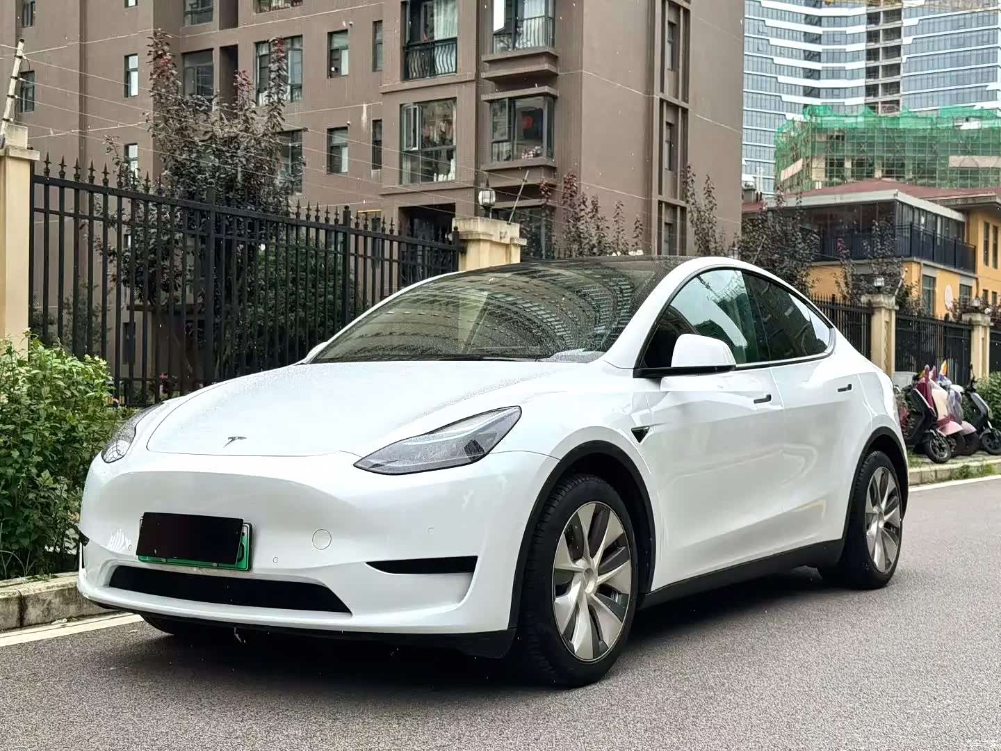 Tesla Model Y, 2022 2