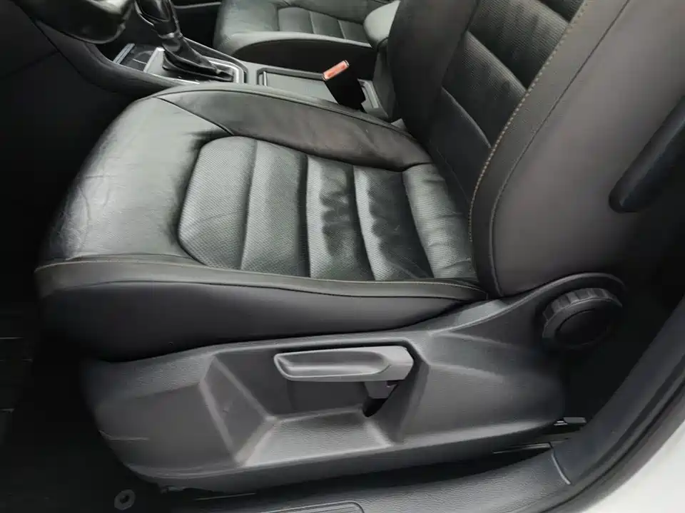 Volkswagen Golf*Jiayu