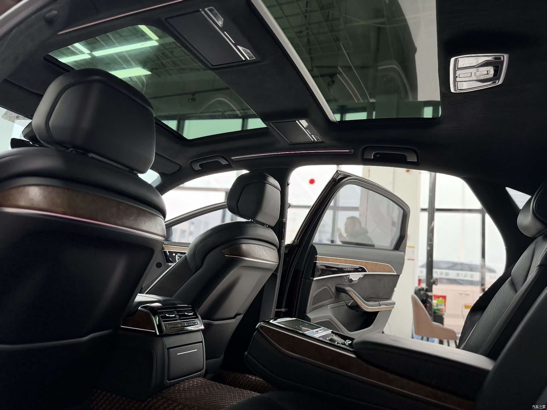 Audi A8L, 2019 15