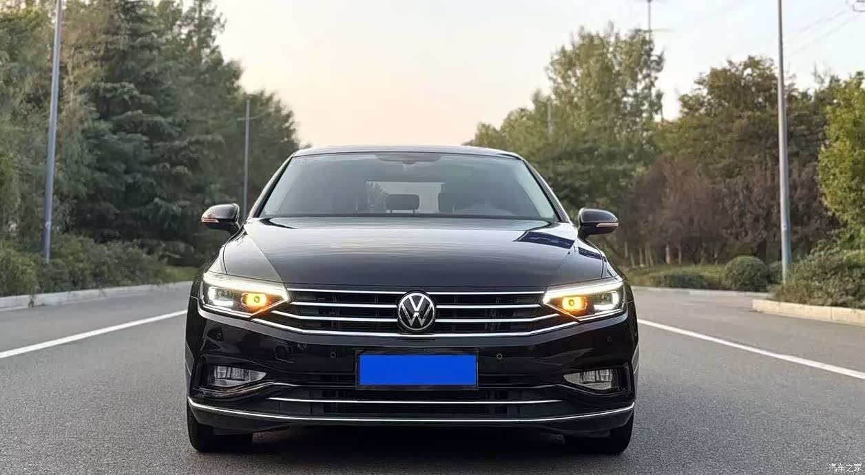 Volkswagen Magotan, 2022 2