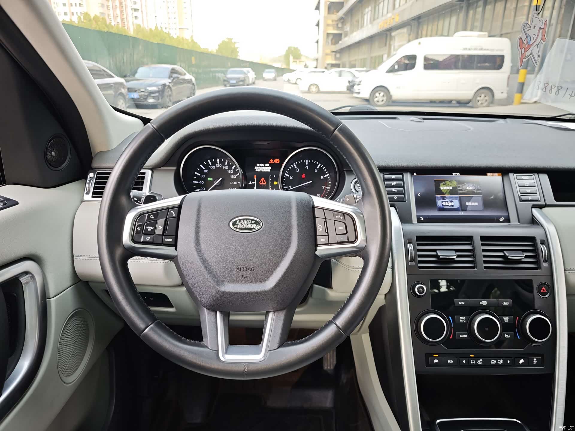 Land Rover Discovery, 2015 4