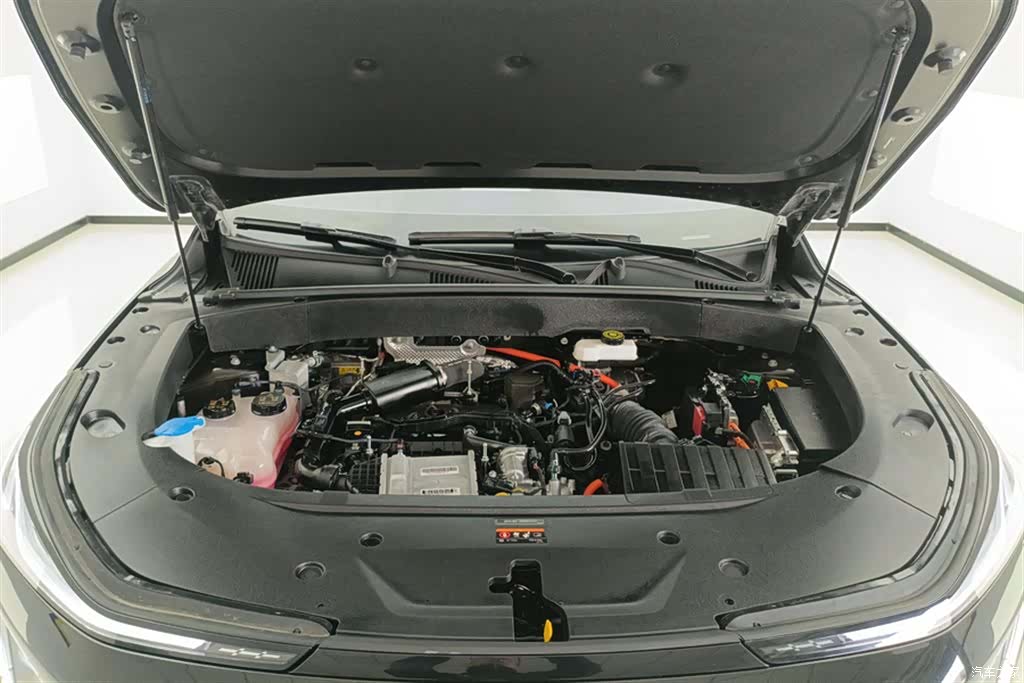 Geely Galaxy L7, 2023 10