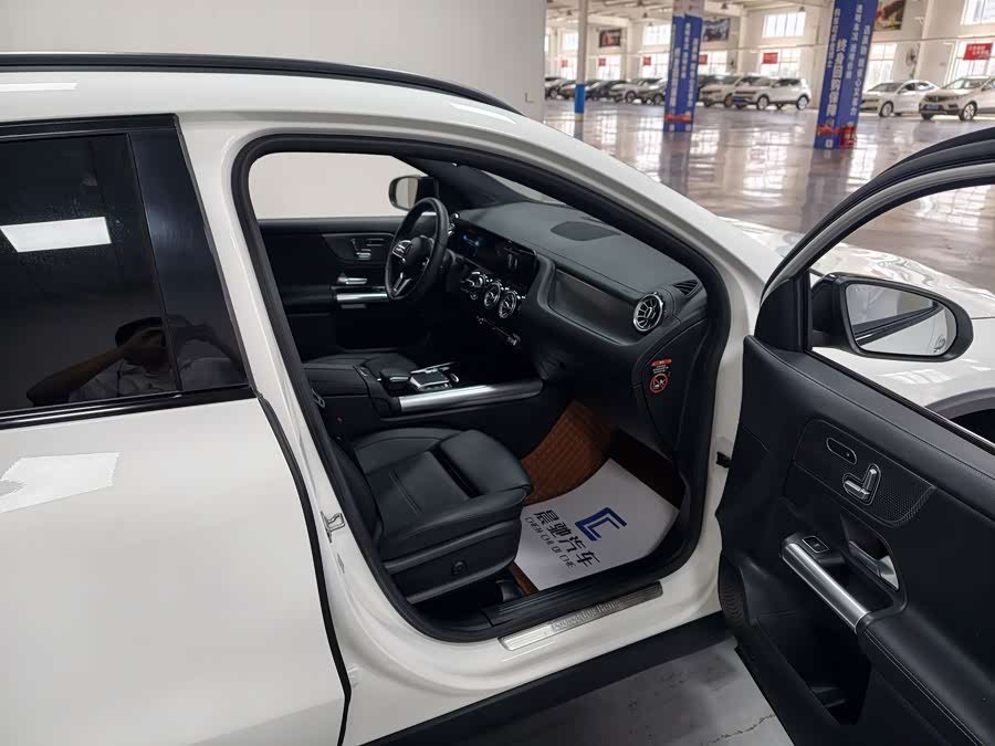 Mercedes-Benz GLA 2021, фото 15