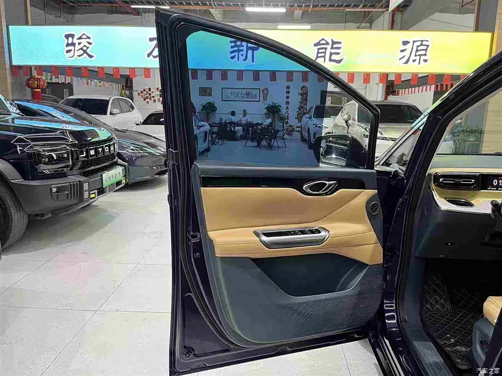 Trumpchi E8, 2024 20