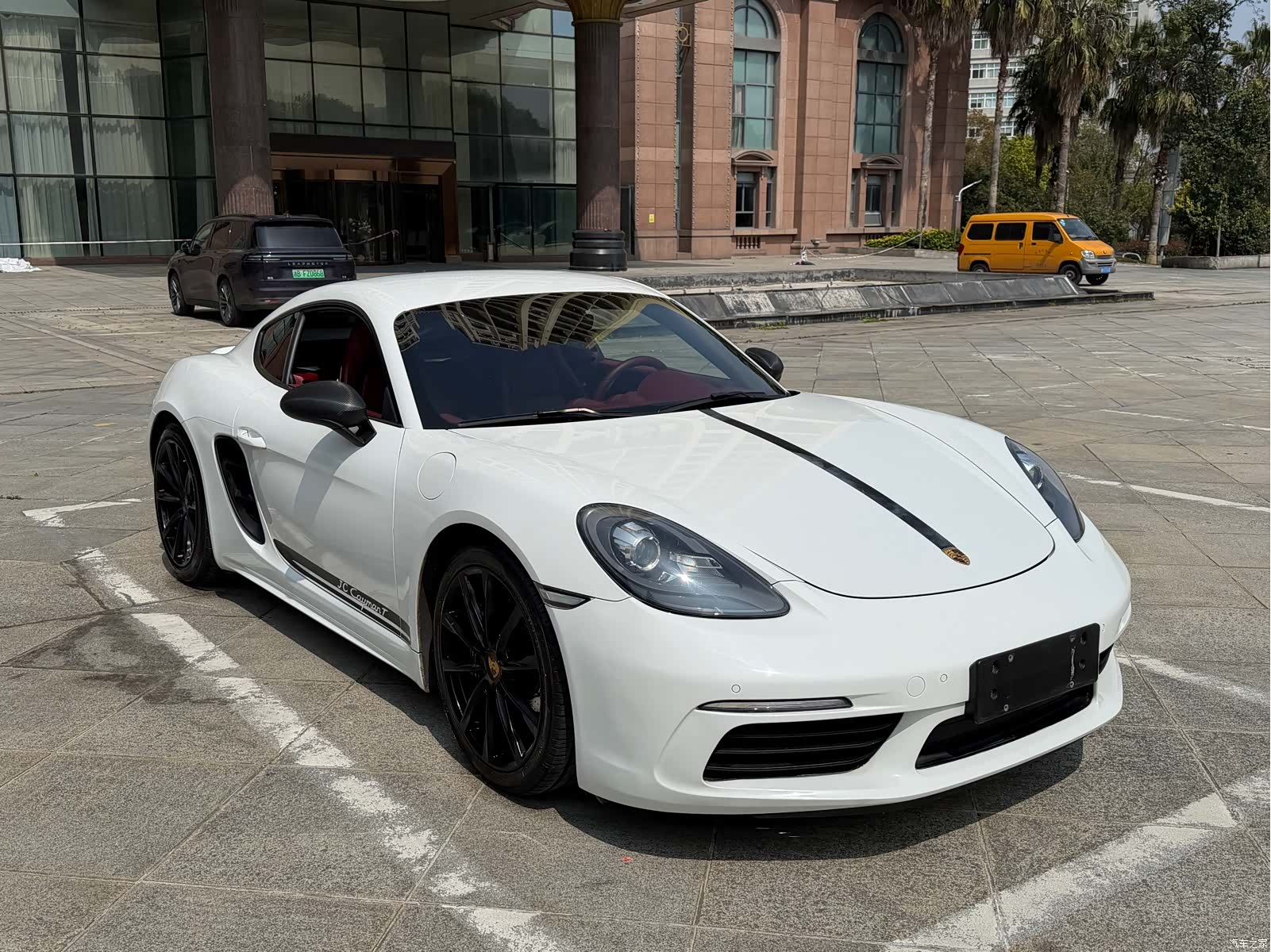 Porsche Cayman, 2019 3