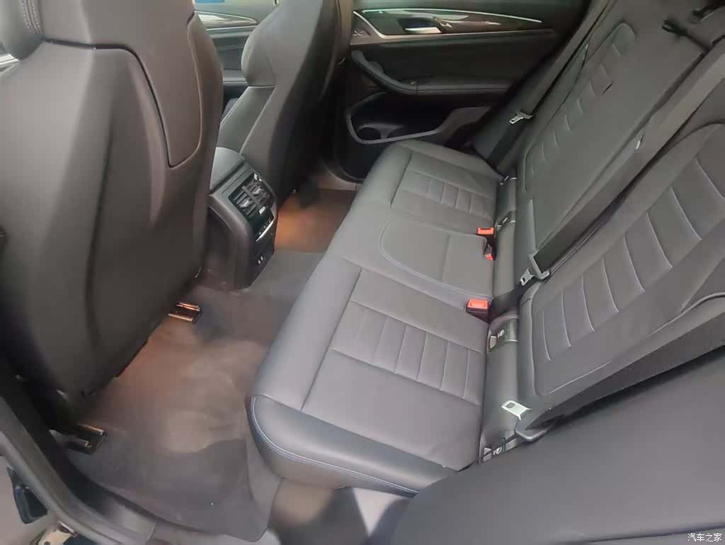 BMW X3, 2024 11
