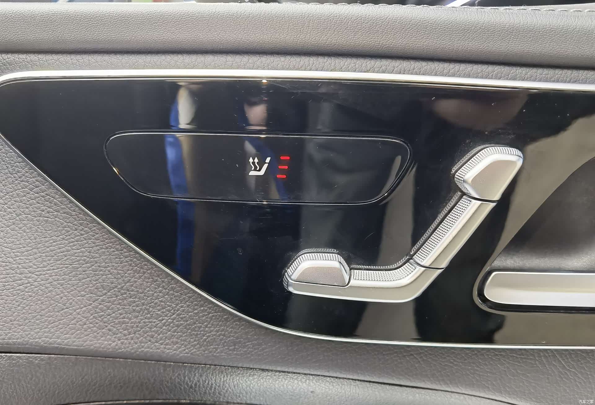 Mercedes-Benz C-Class, 2023 16