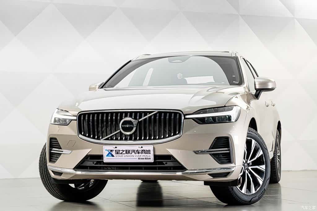 Volvo XC60, 2025 3