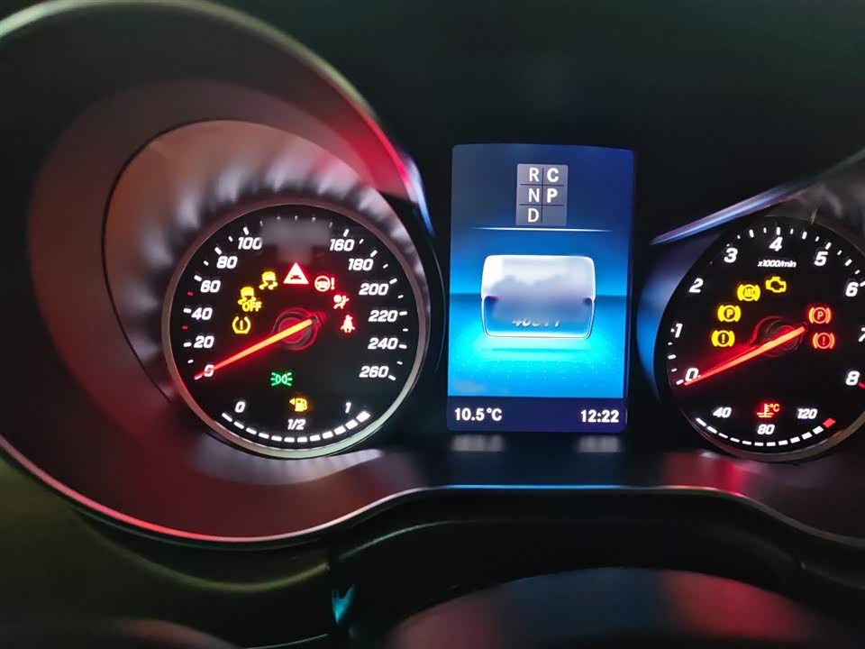 Mercedes-Benz V-class