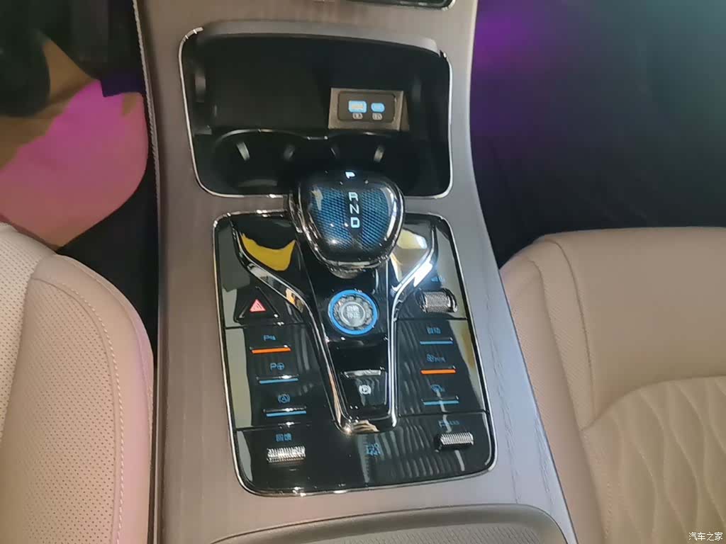 BYD Han, 2025 14
