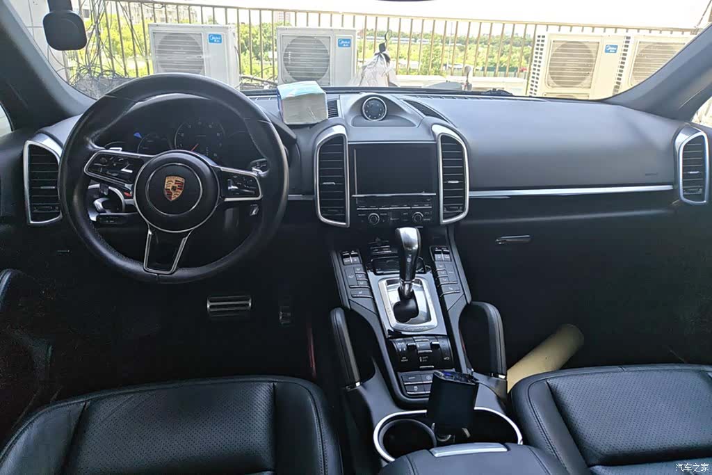 Porsche Cayenne, 2015 12
