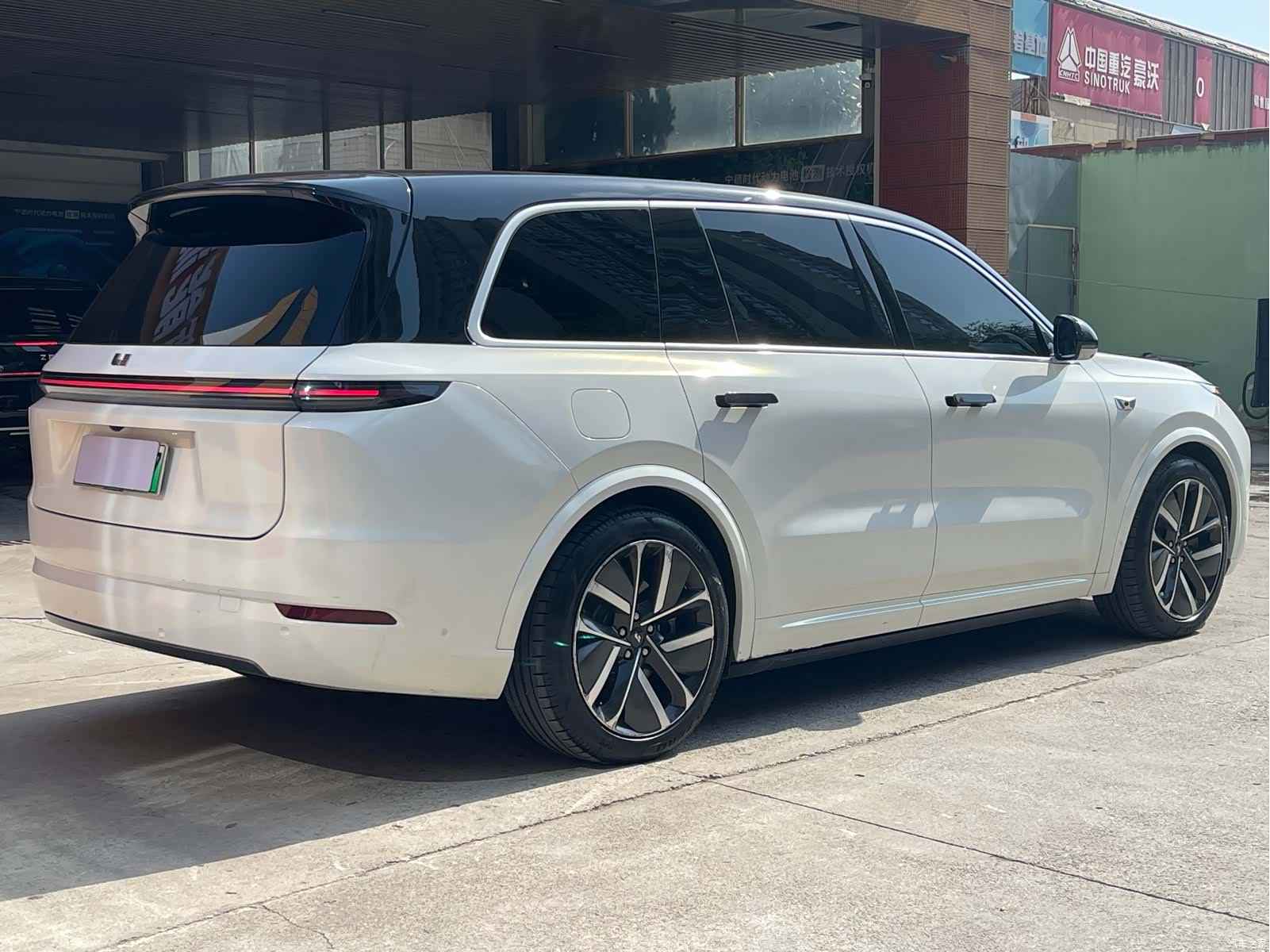 Li Auto L9, 2023 все фото