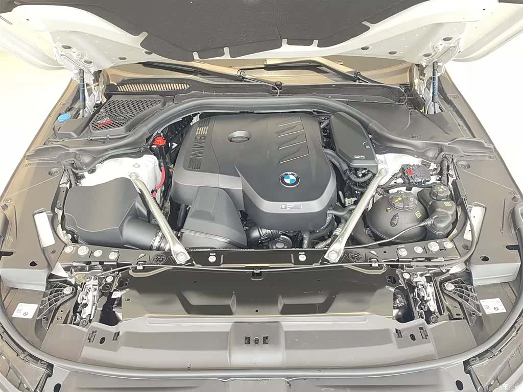 BMW 5 Series, 2025 13