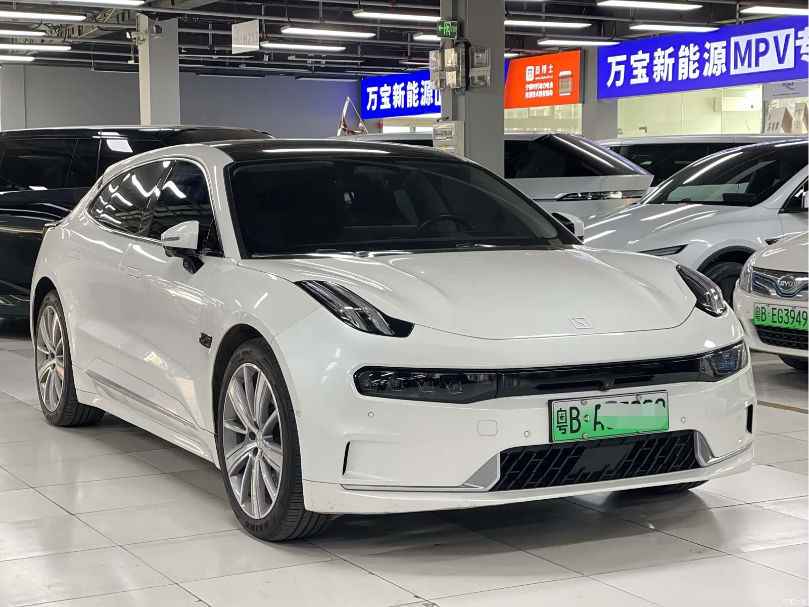 Zeekr 001, 2023 3
