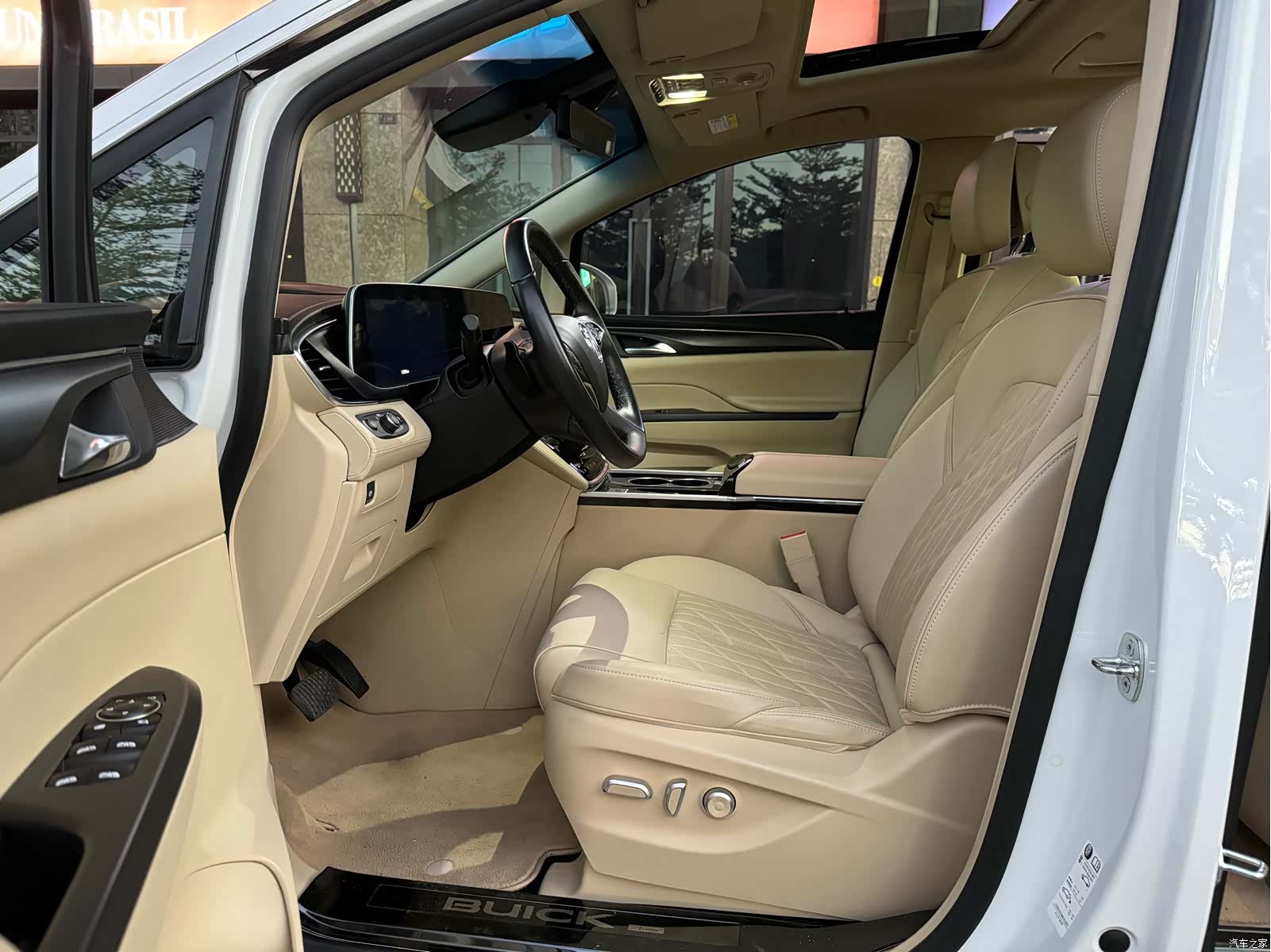 Buick GL8, 2022 8