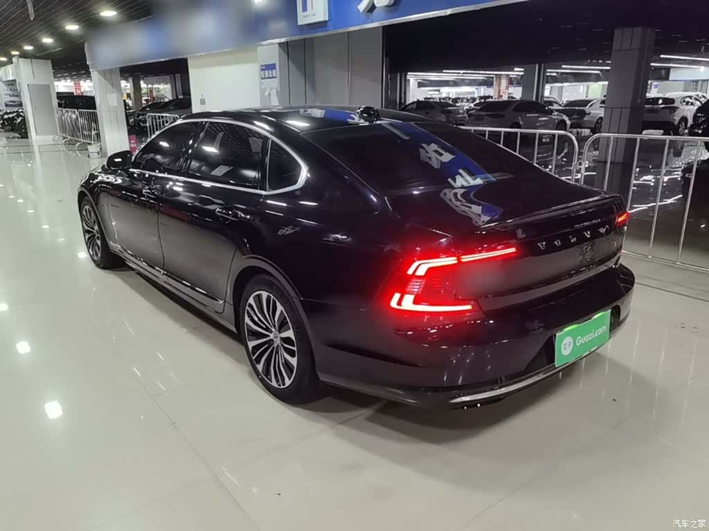 Volvo S90, 2023 все фото