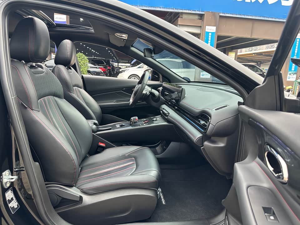 Trumpchi Shadow Leopard