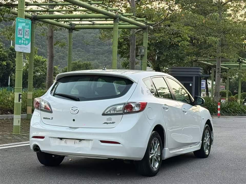 Mazda 3 star Cheng