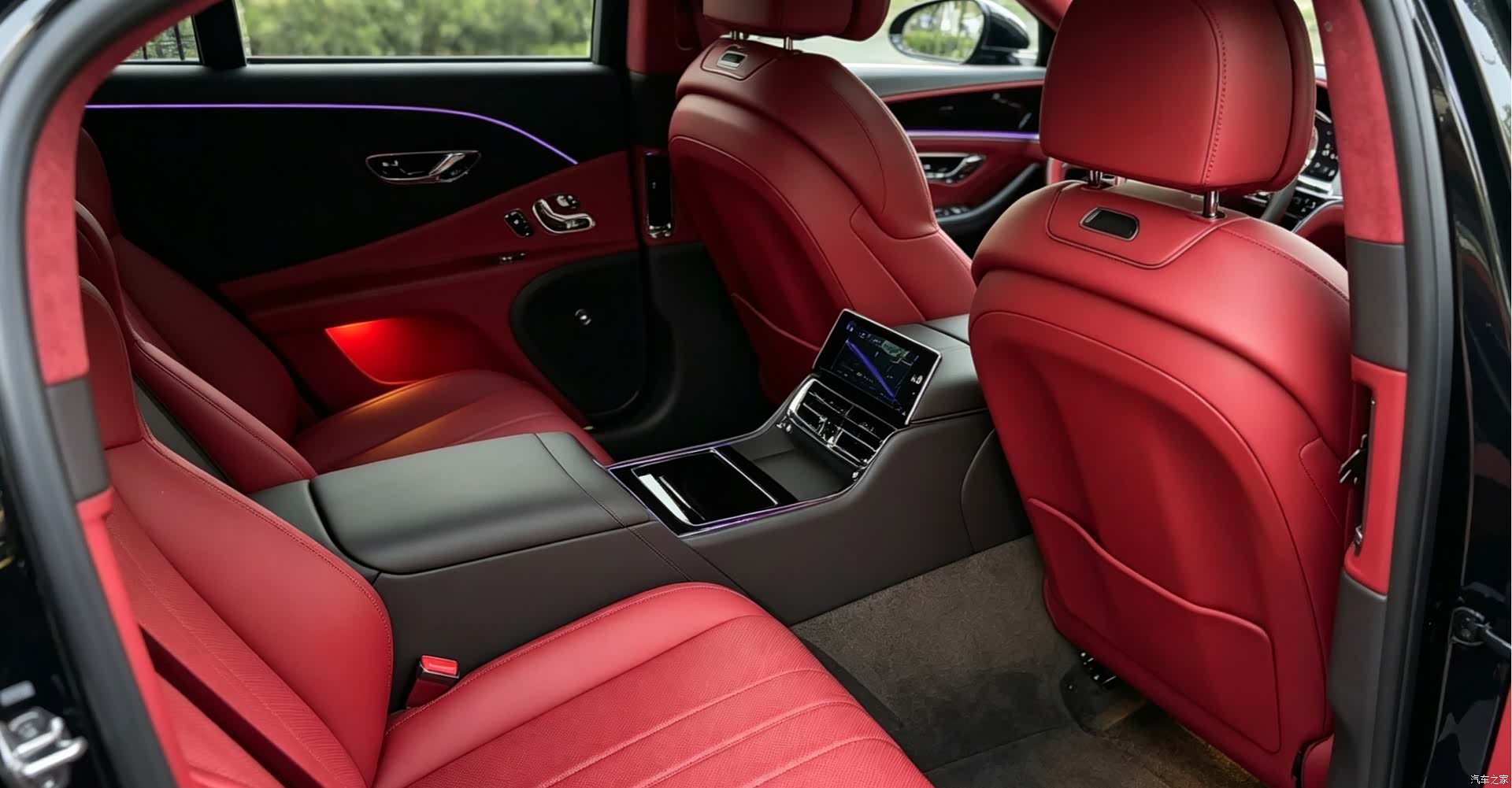 Bentley Flying Spur, 2021 7
