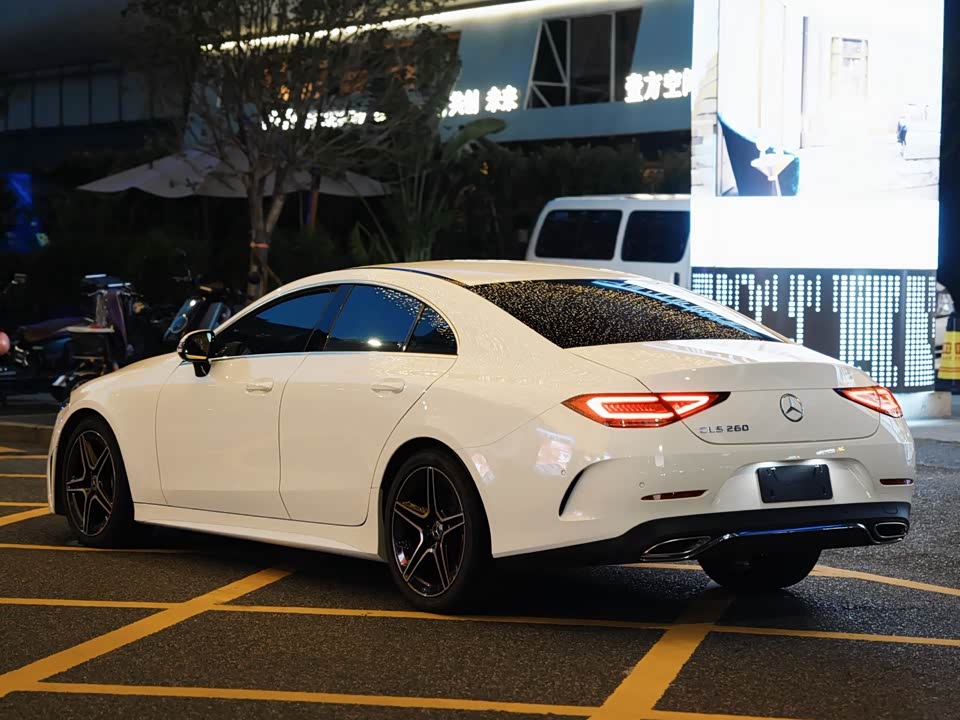 Mercedes-Benz CLS