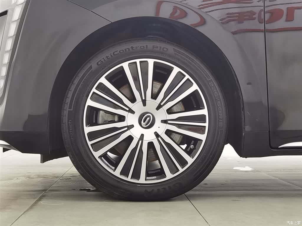 Trumpchi E8, 2024 17
