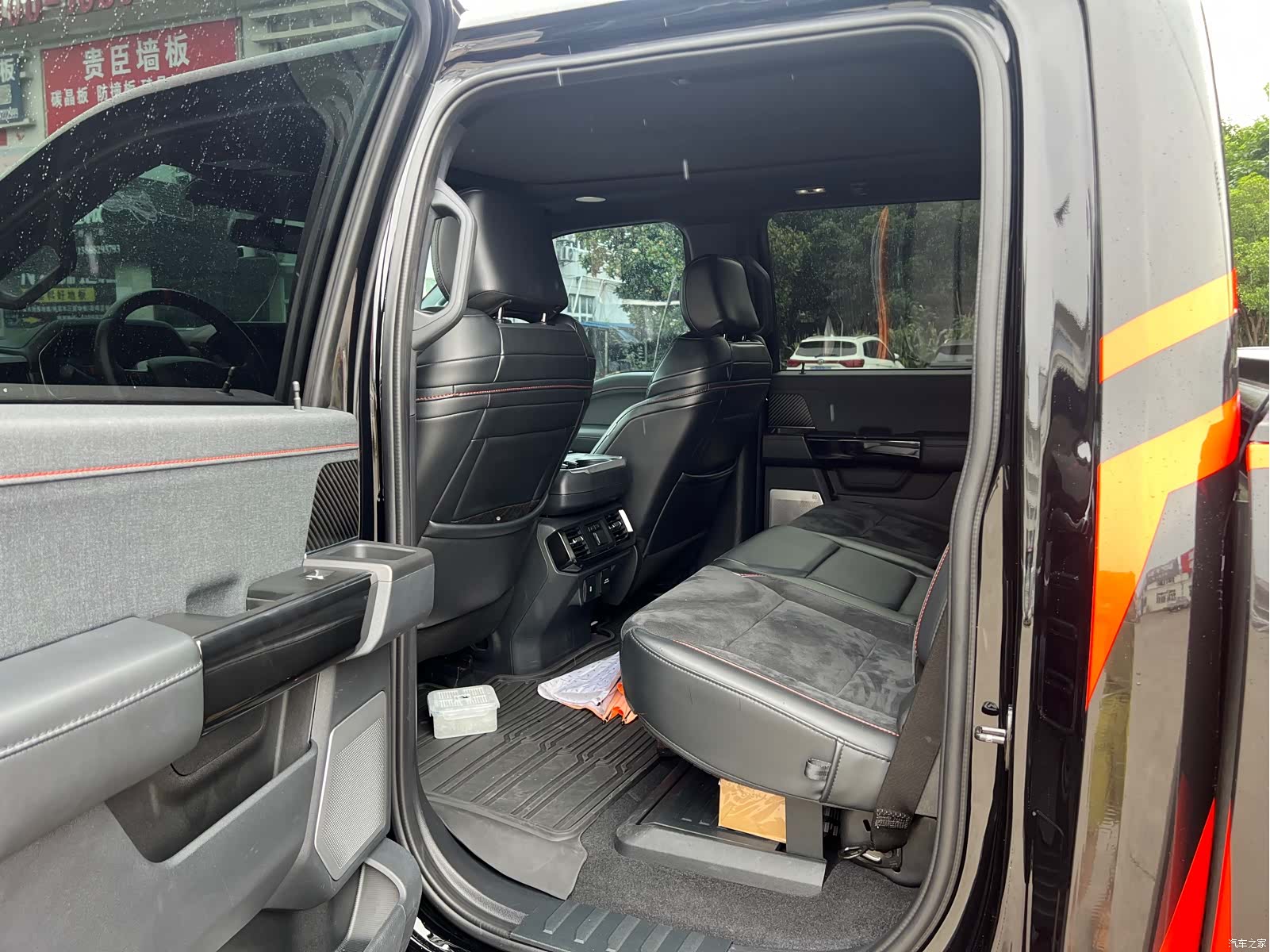 Ford F-150, 2024 все фото