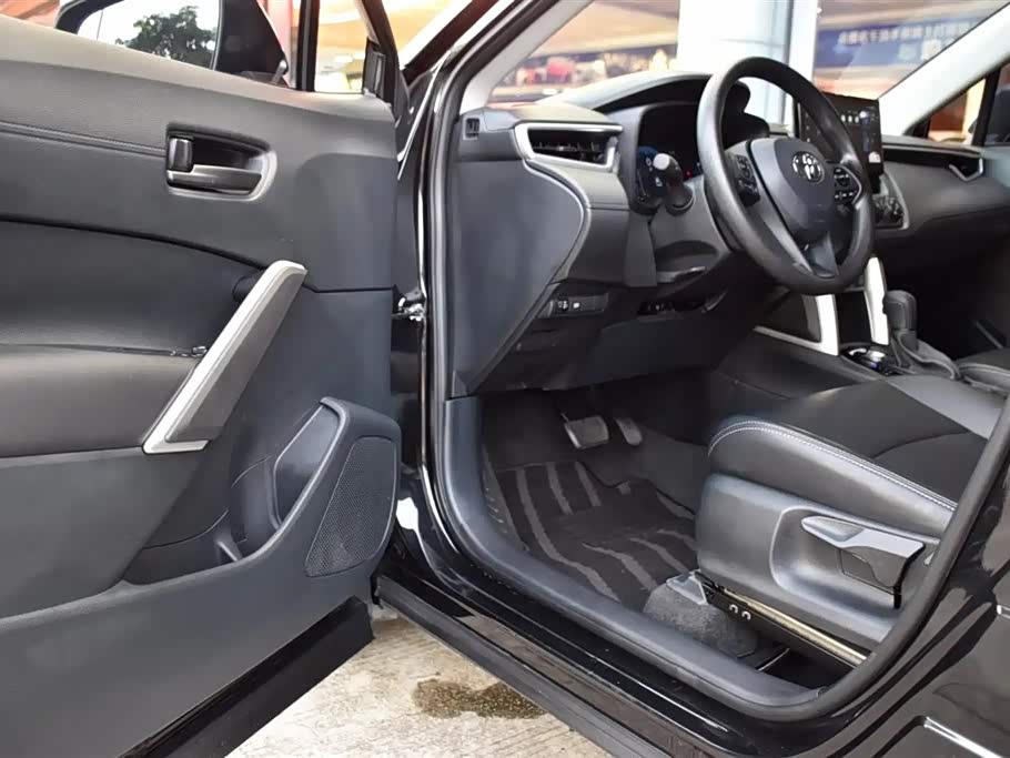 Toyota Corolla Sharp amplifier