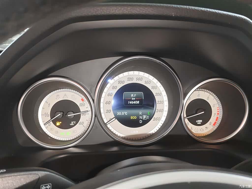 Mercedes-Benz E-Class, 2015 8