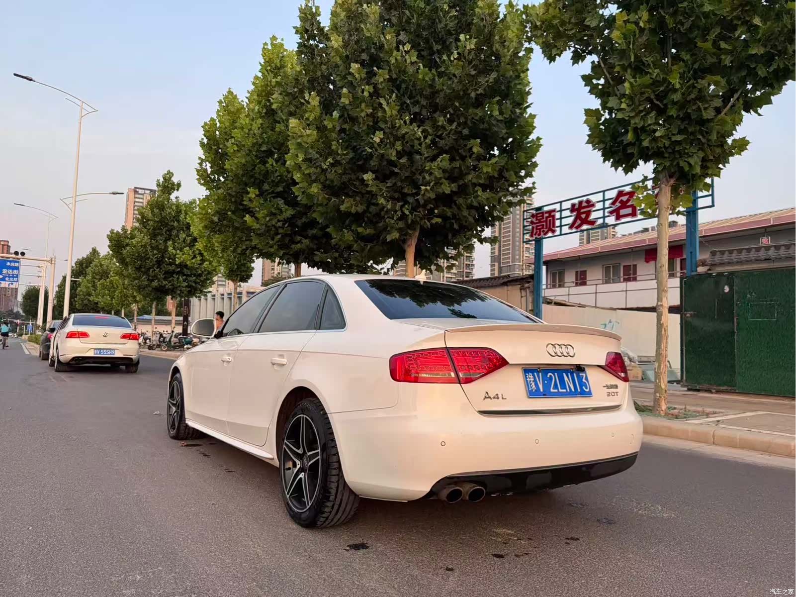 Audi A4L, 2012 4
