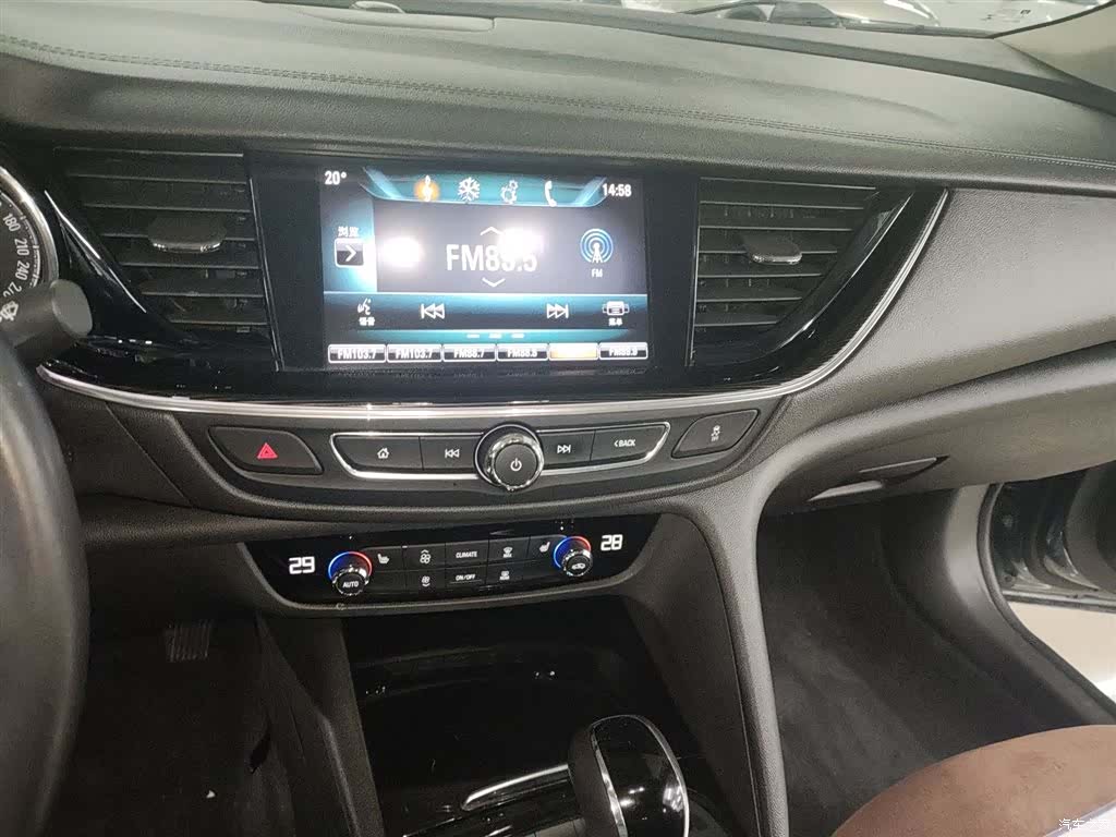 Buick Regal, 2020 10