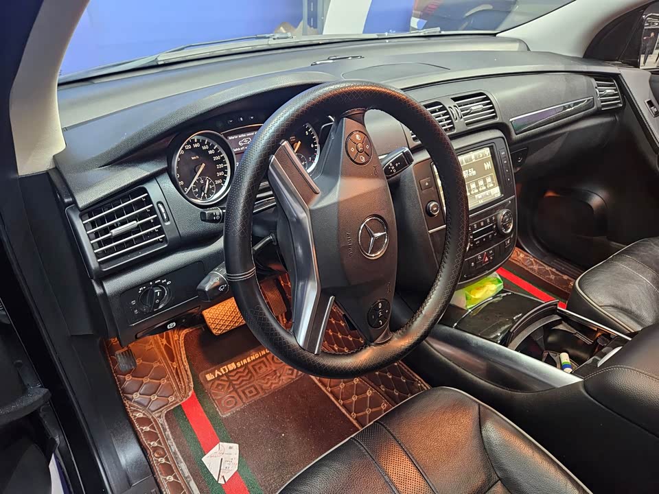 Mercedes-Benz R-class