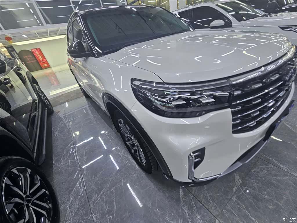 Ford Explorer, 2023 все фото