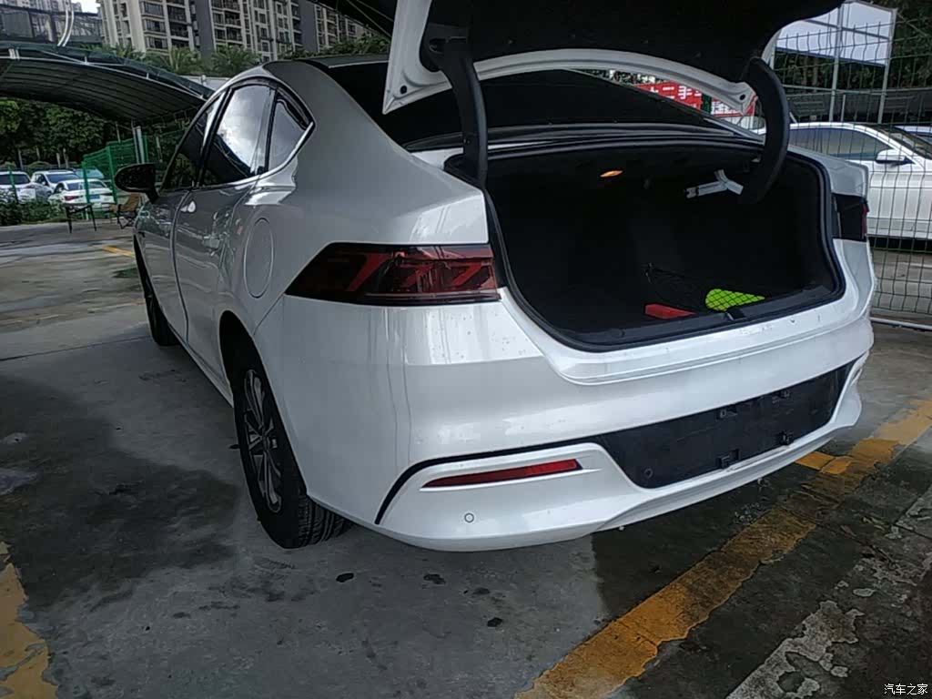 BYD Qin, 2023 все фото