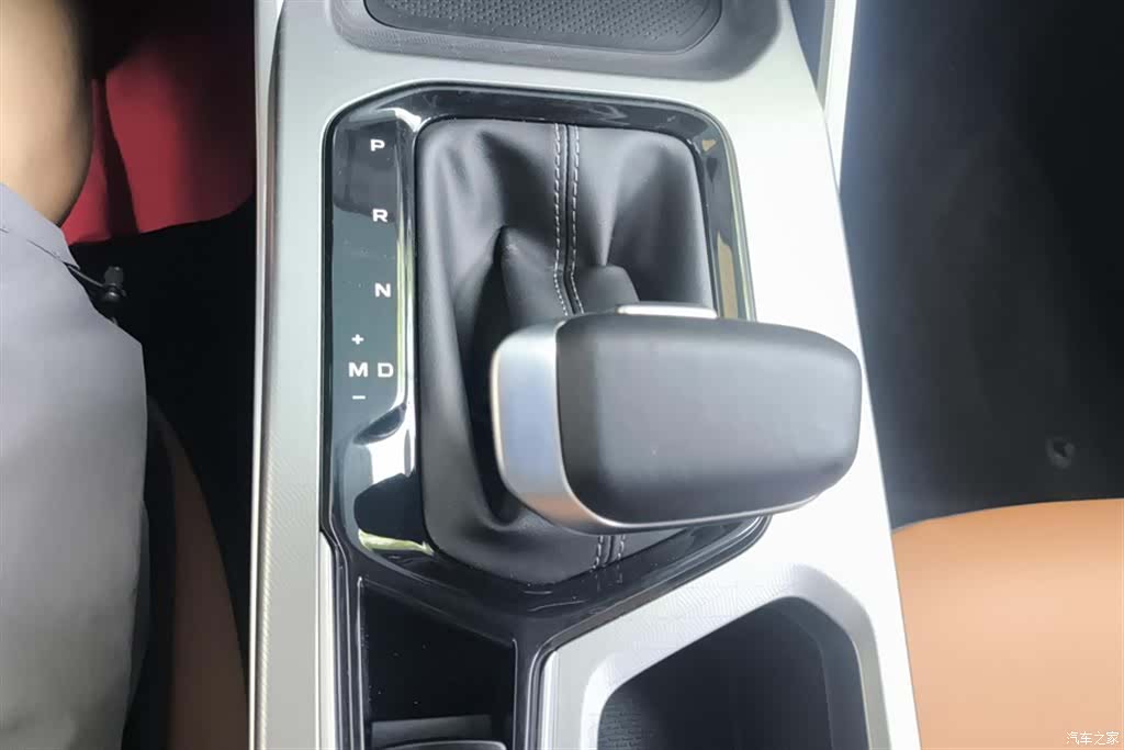 Geely Emgrand, 2024 16
