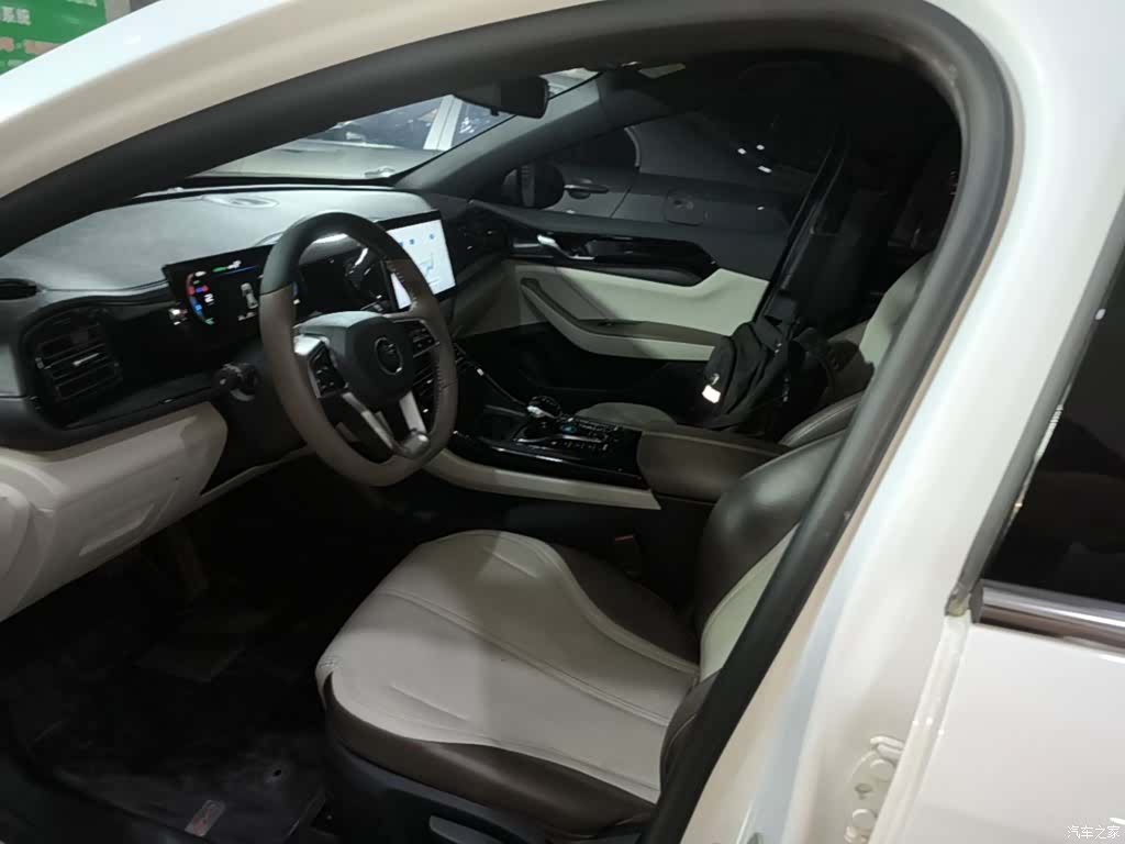 BYD Qin, 2023 15