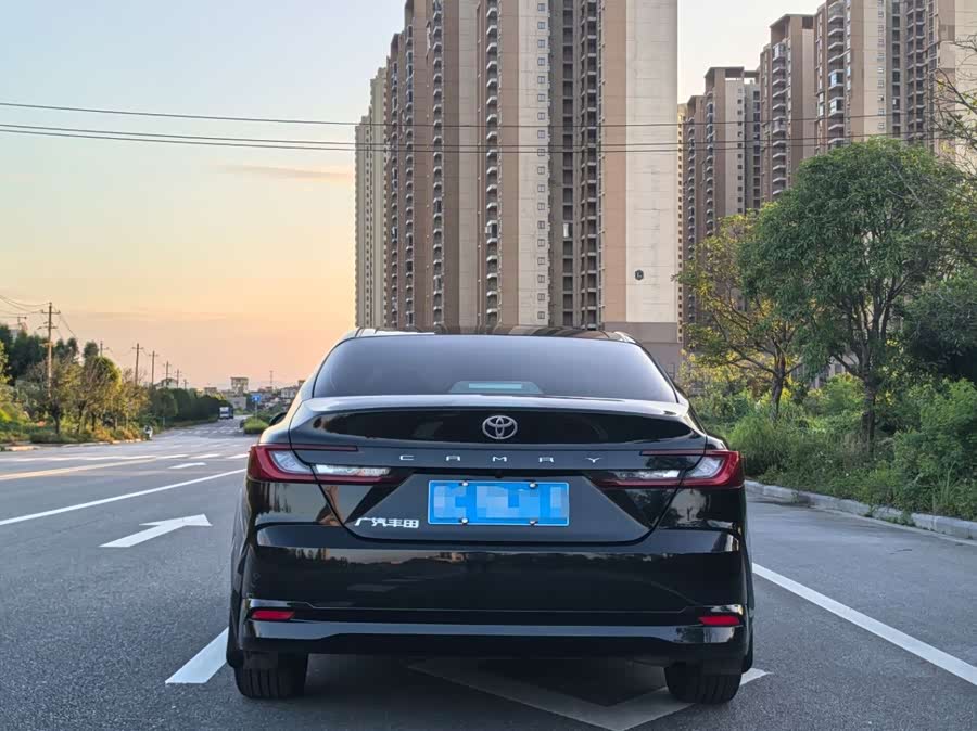 Toyota Camry 2024, фото 5