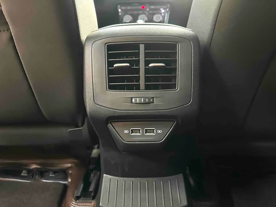 Volkswagen T-ROC exploring Songs