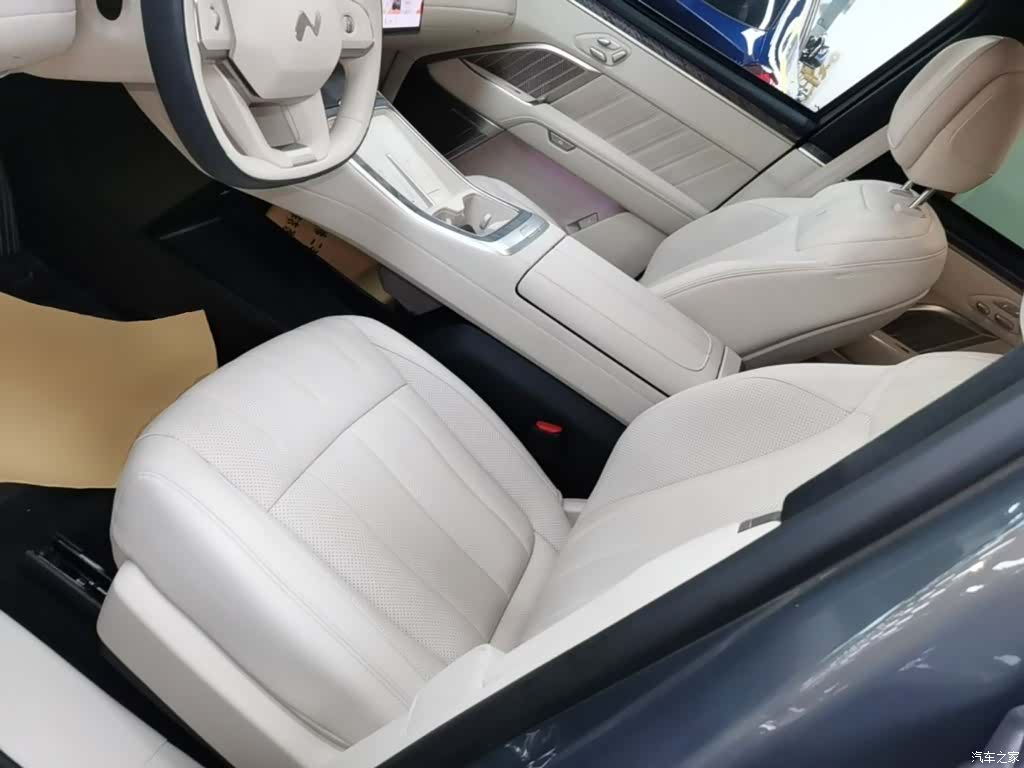 NIO L90, 2025 11