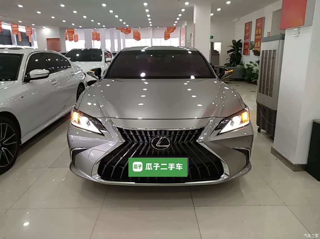 Lexus ES, 2024 3