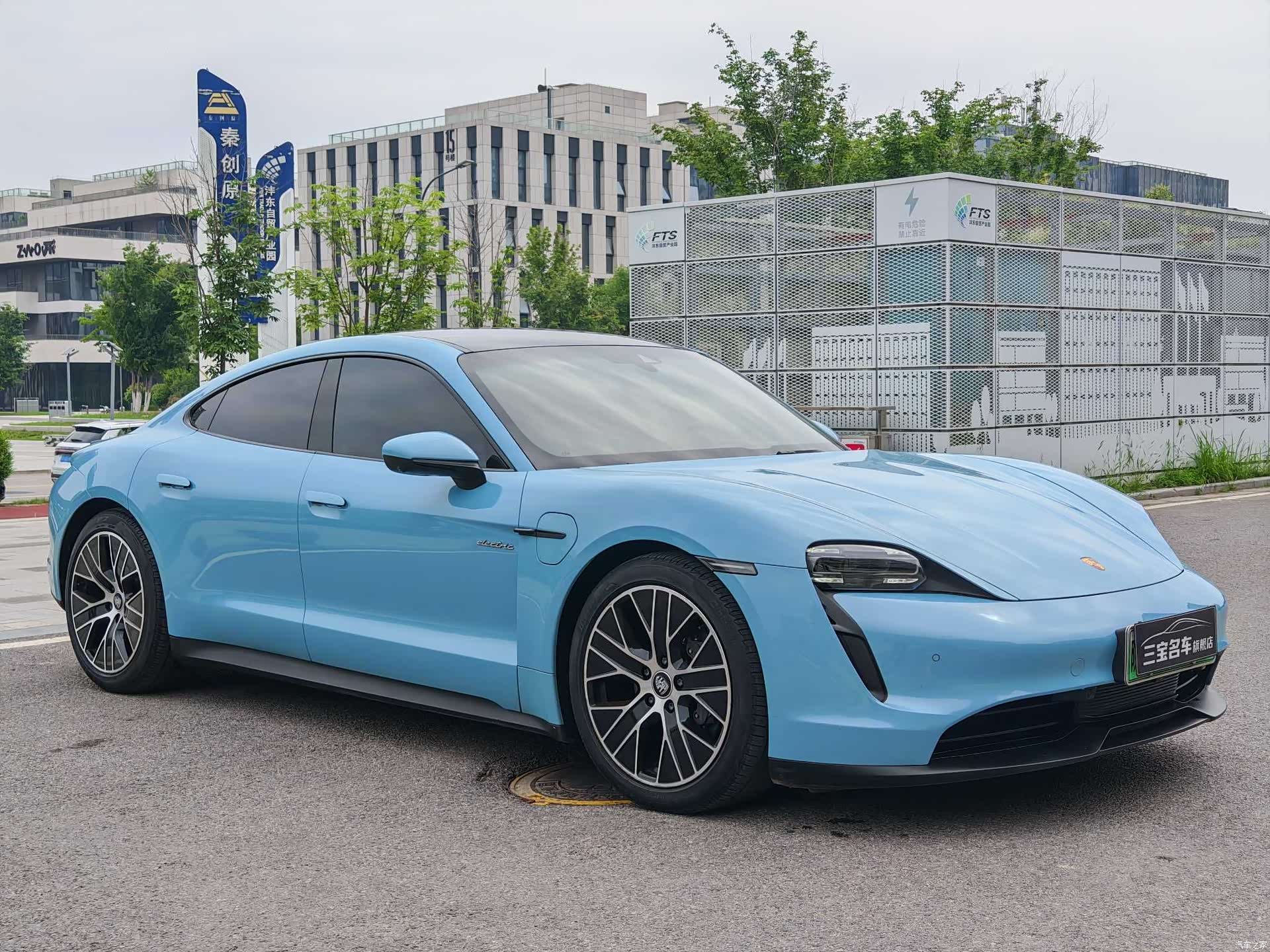 Porsche Taycan, 2021 2