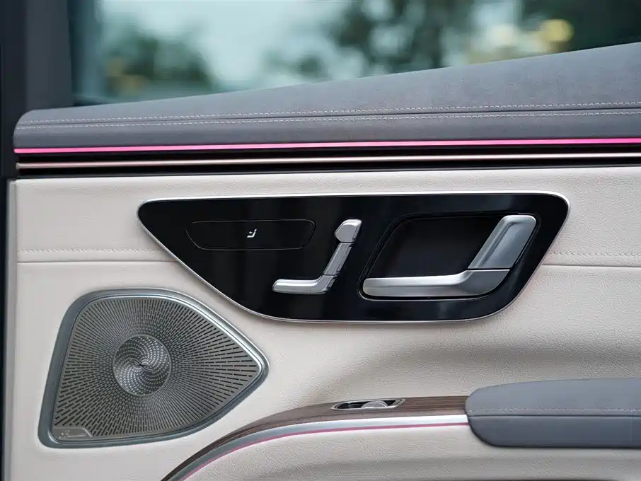 Mercedes-Benz EQS SUV