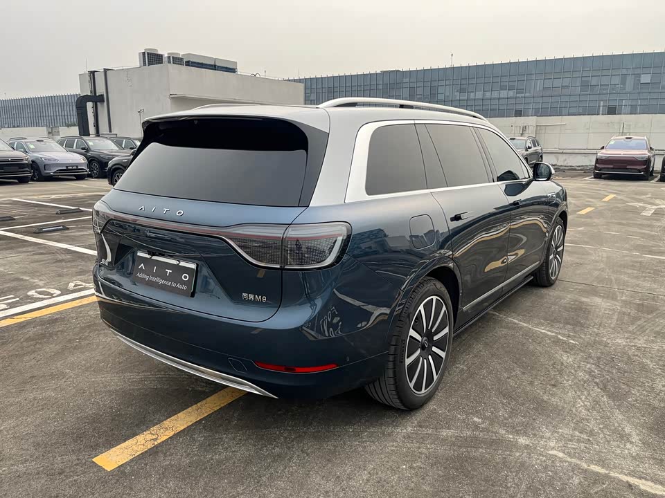 AITO Ask the world M9