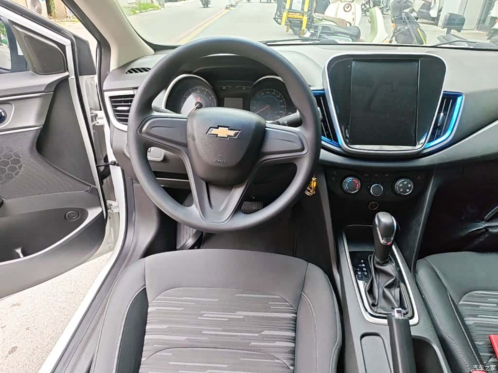 Chevrolet 320, 2019 13