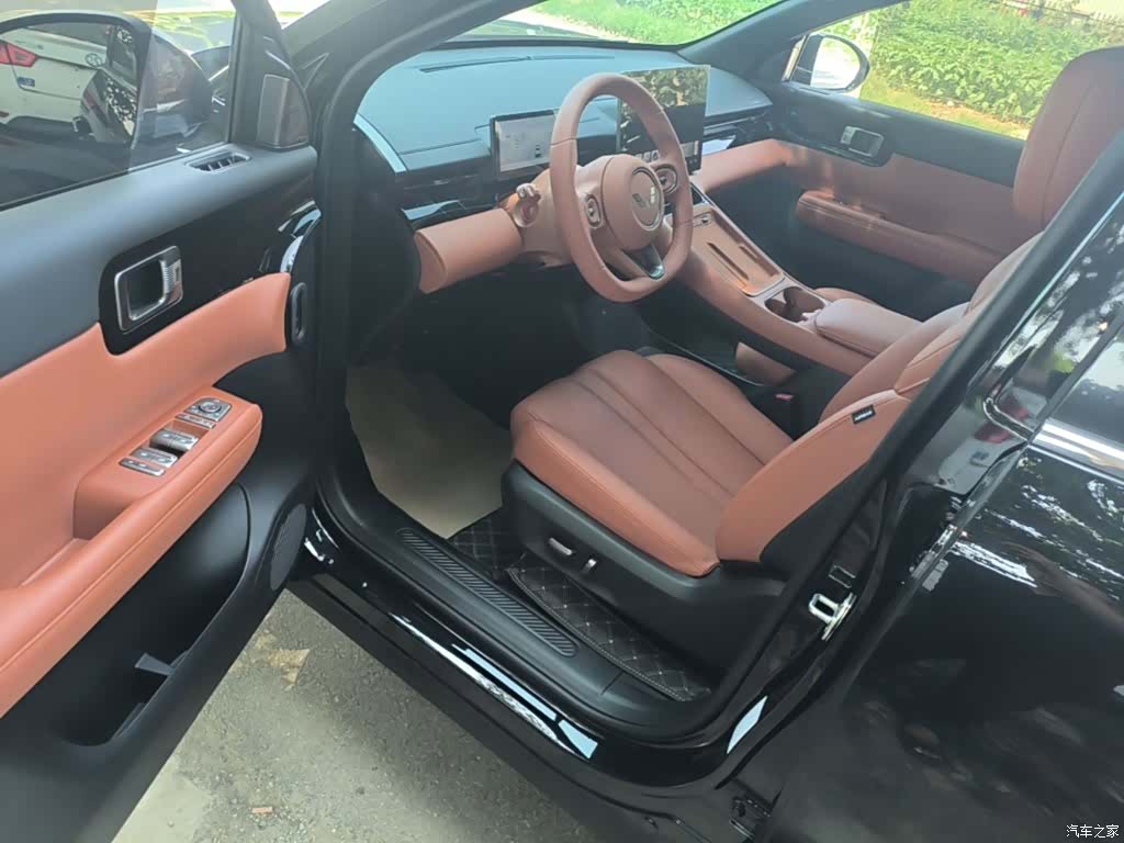 Wuling Starlight, 2025 16