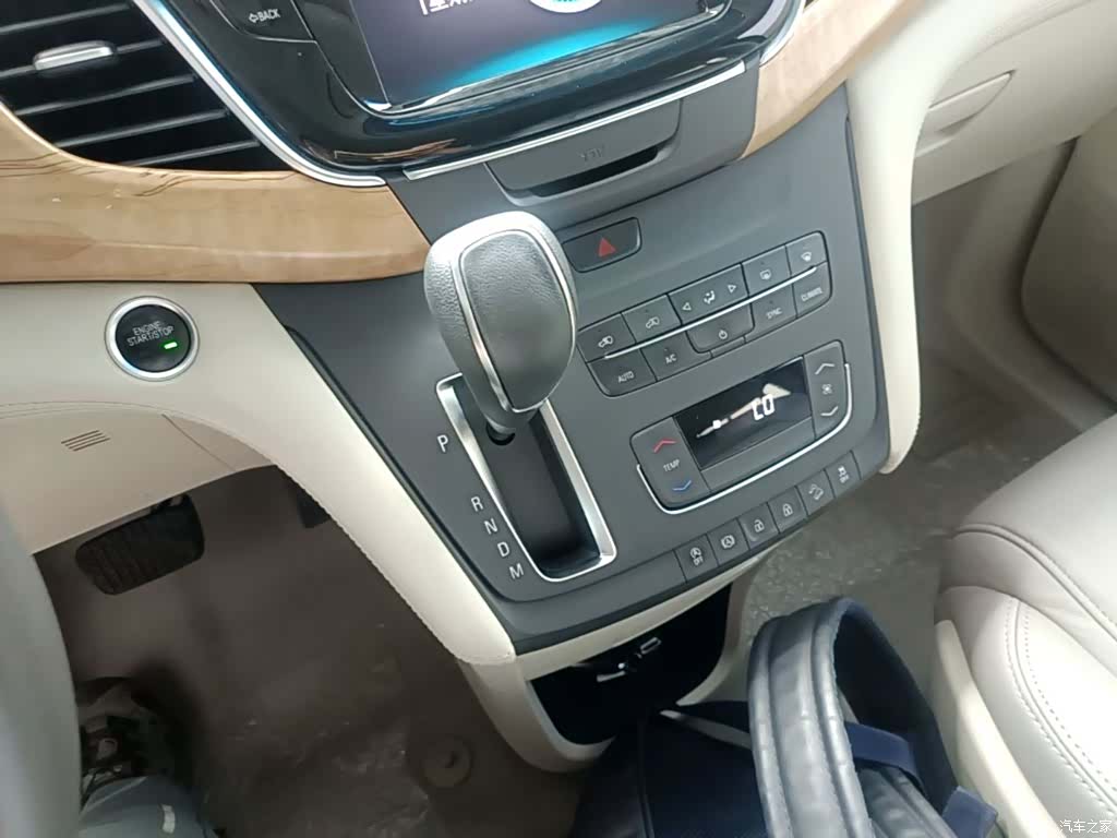 Buick GL8, 2018 14