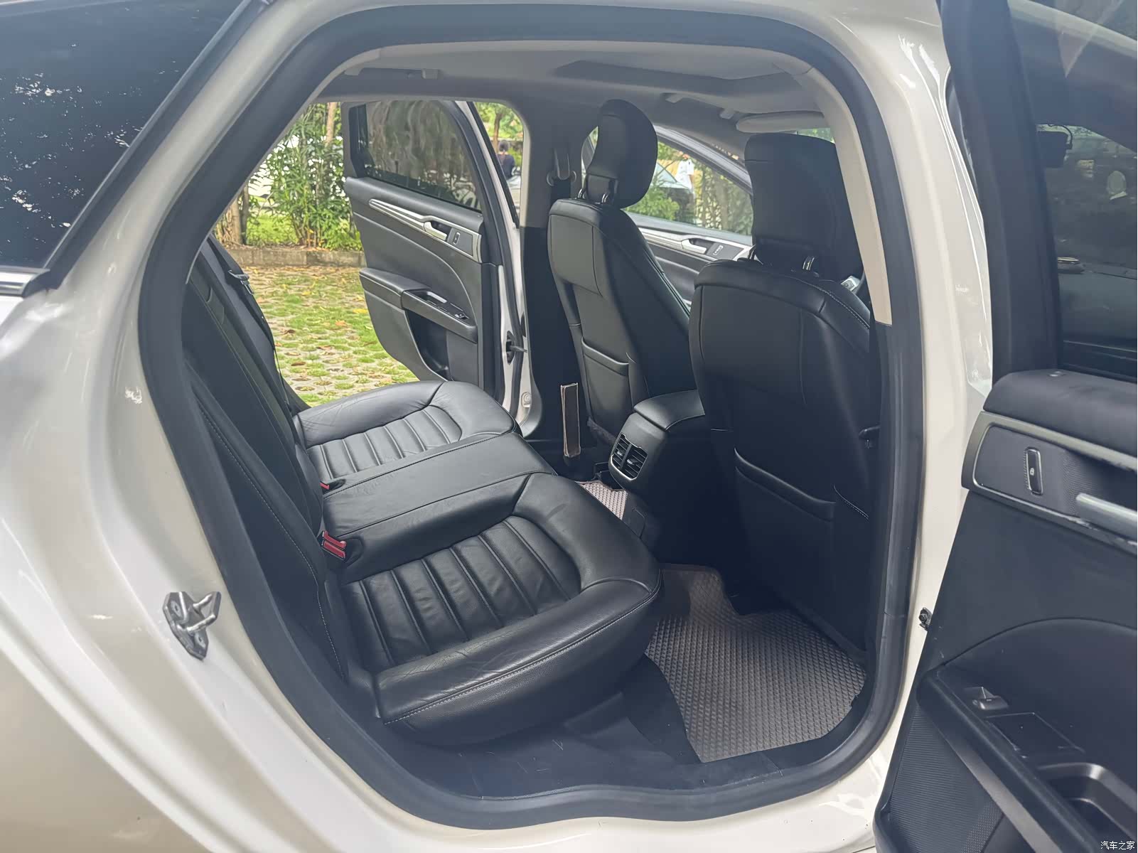 Ford Mondeo, 2017 10
