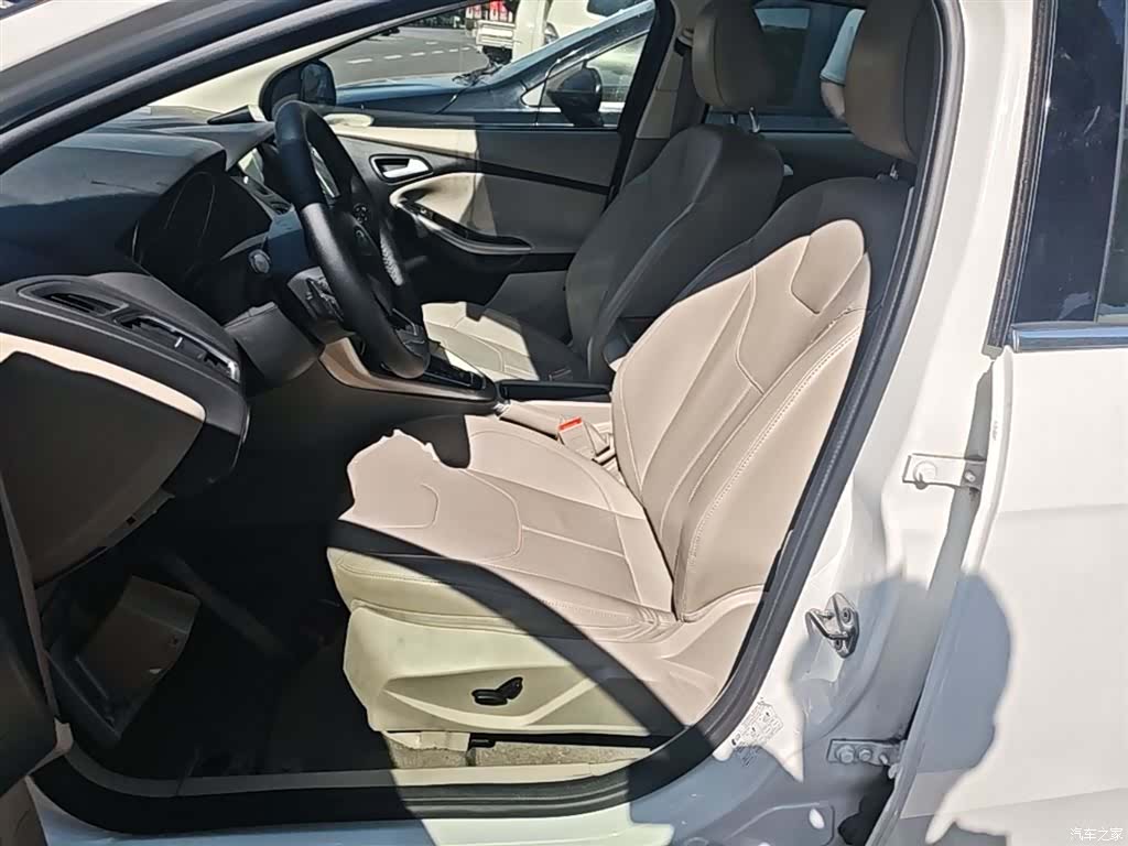 Ford Focus, 2016 15