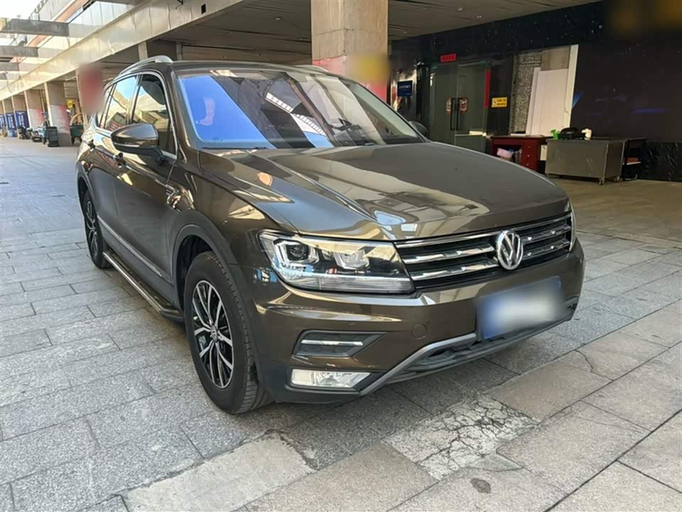 Volkswagen Tiguan L